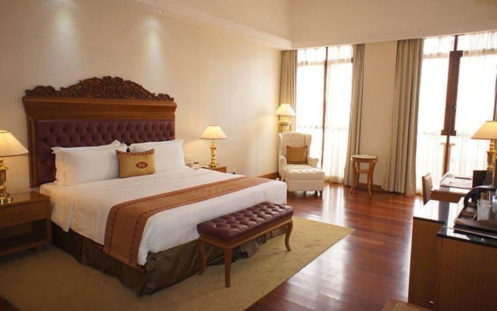 Royale Chulan Kuala Lumpur Hotel Exterior foto A room at the hotel