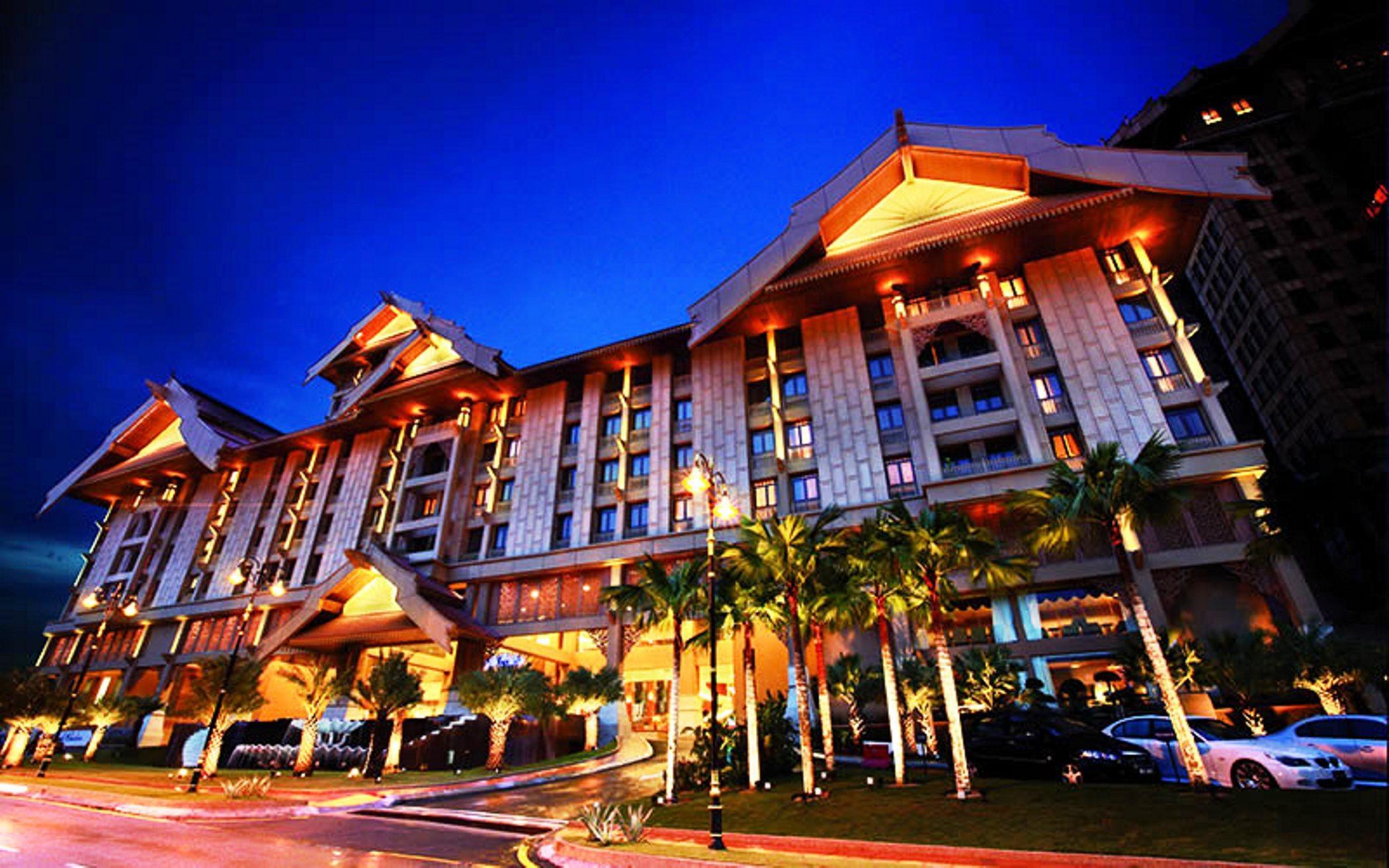 Royale Chulan Kuala Lumpur Hotel Exterior foto The Royal Thai Police Headquarters