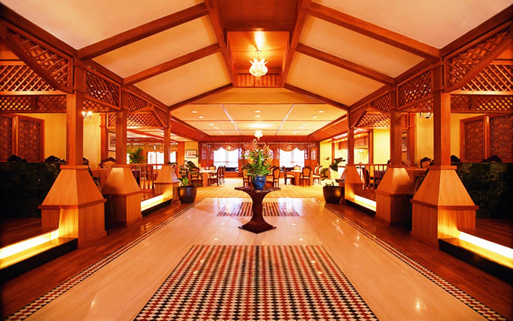 Royale Chulan Kuala Lumpur Hotel Exterior foto The lobby of the hotel