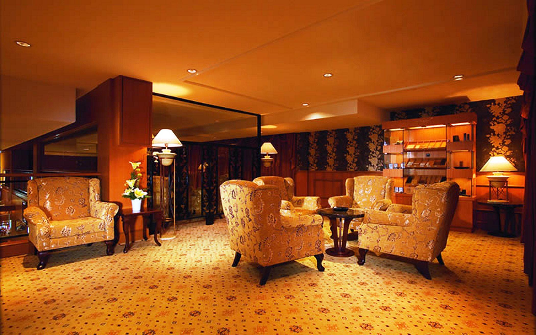 Royale Chulan Kuala Lumpur Hotel Exterior foto The lounge at the airport