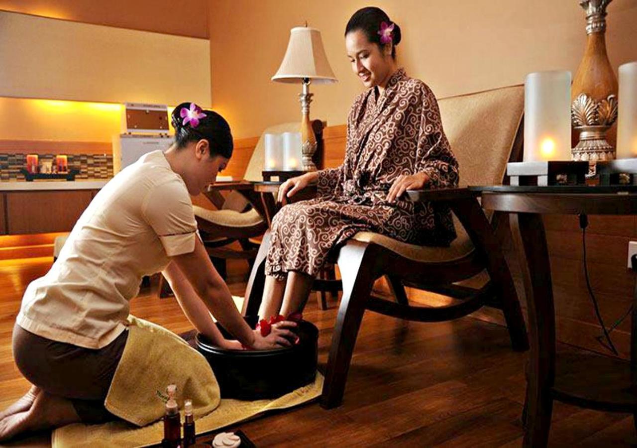 Royale Chulan Kuala Lumpur Hotel Exterior foto Thai spa