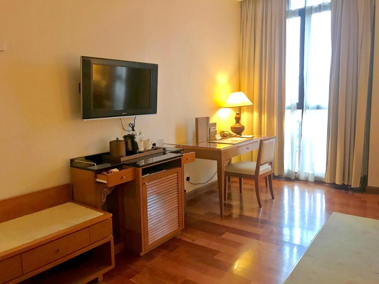 Royale Chulan Kuala Lumpur Hotel Exterior foto A room at the hotel