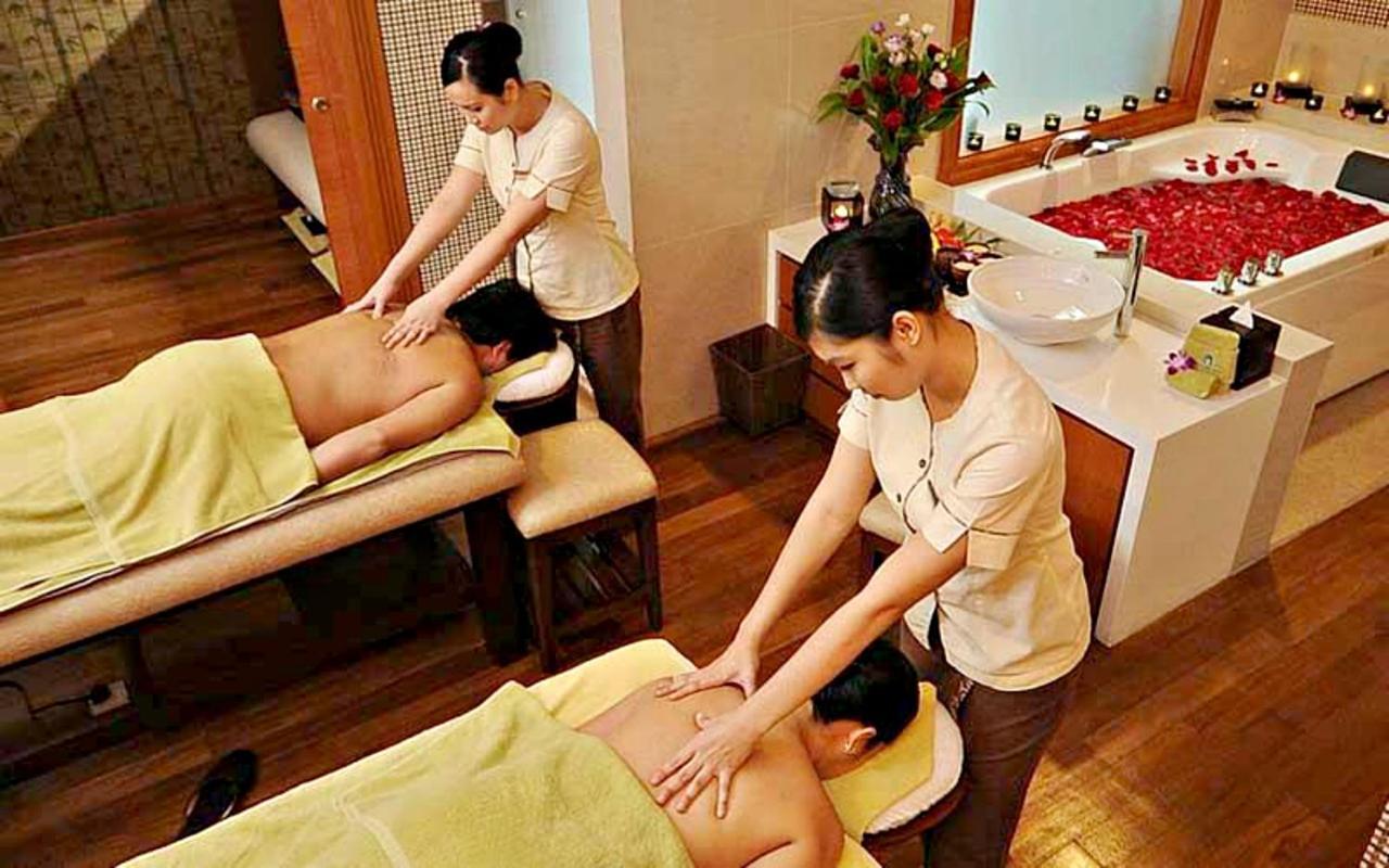 Royale Chulan Kuala Lumpur Hotel Exterior foto Thai massage