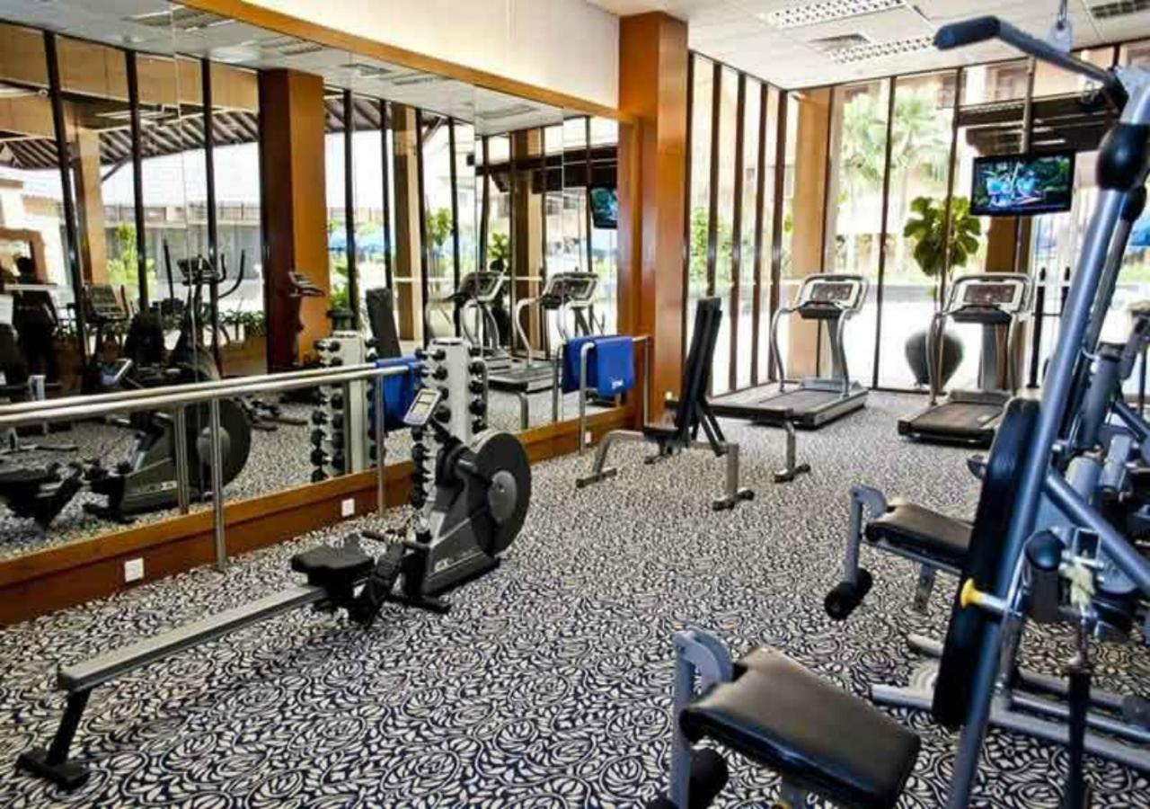 Royale Chulan Kuala Lumpur Hotel Exterior foto A gym in a hotel